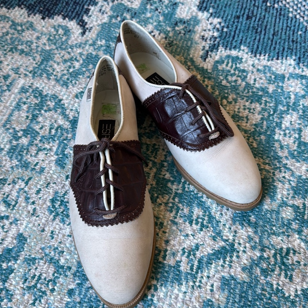 Esprit Cream & Brown Oxfords 👞